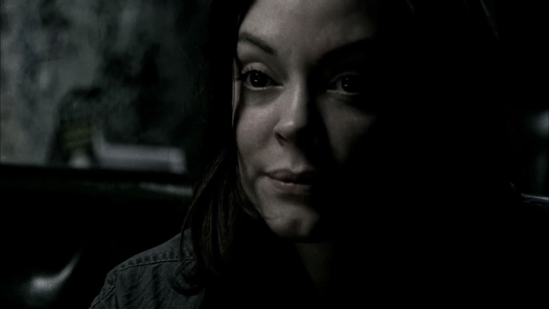 Charmed-Online-dot-NL-DeadAwake2600.jpg Charmed-Online-dot-NL-DeadAwake2600.jpg