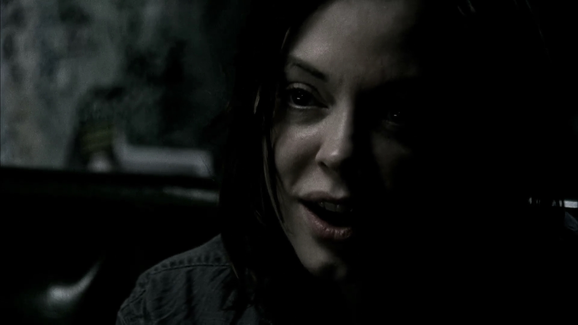 Charmed-Online-dot-NL-DeadAwake2619.jpg Charmed-Online-dot-NL-DeadAwake2619.jpg