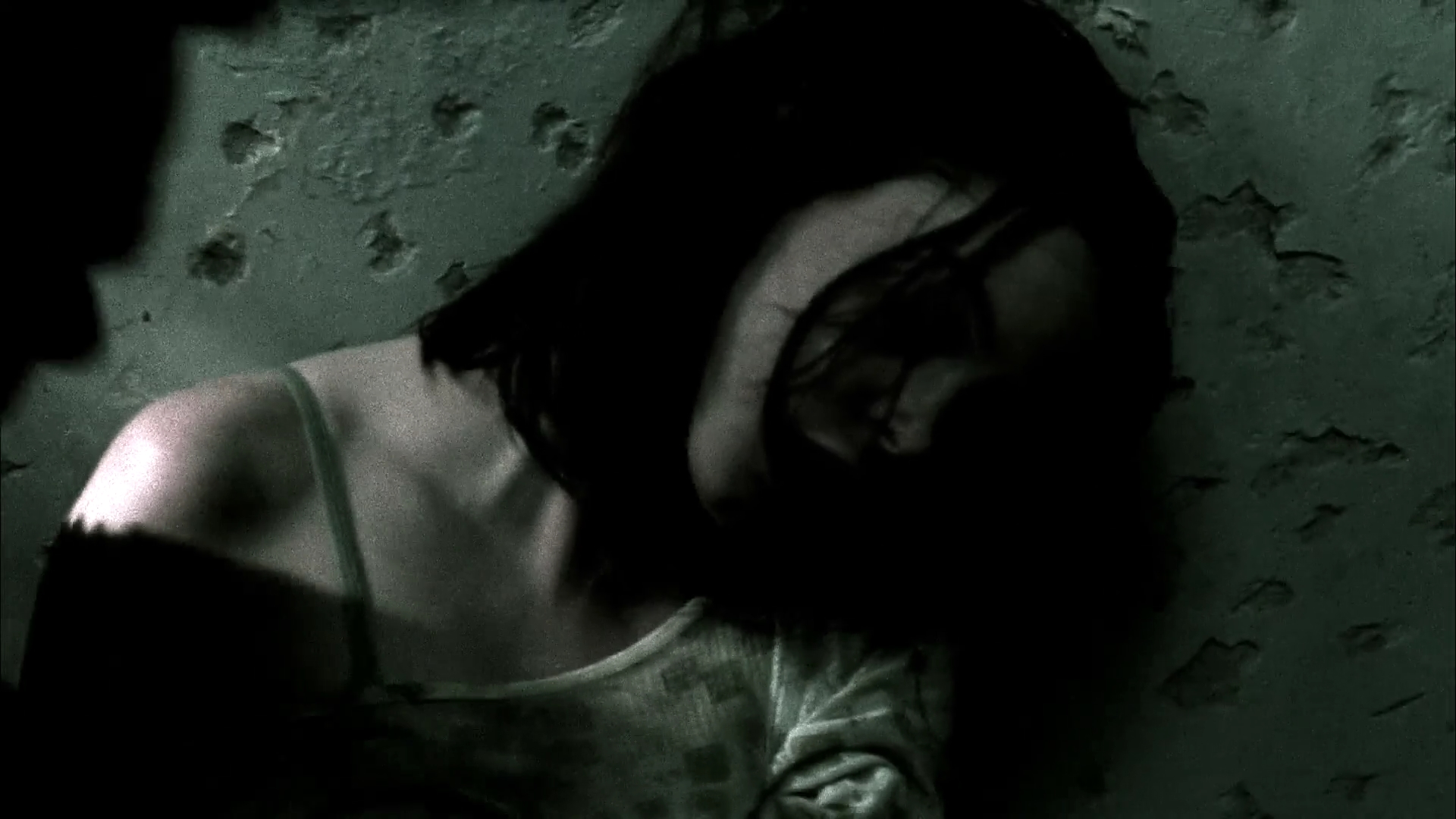 Charmed-Online-dot-NL-DeadAwake2787.jpg