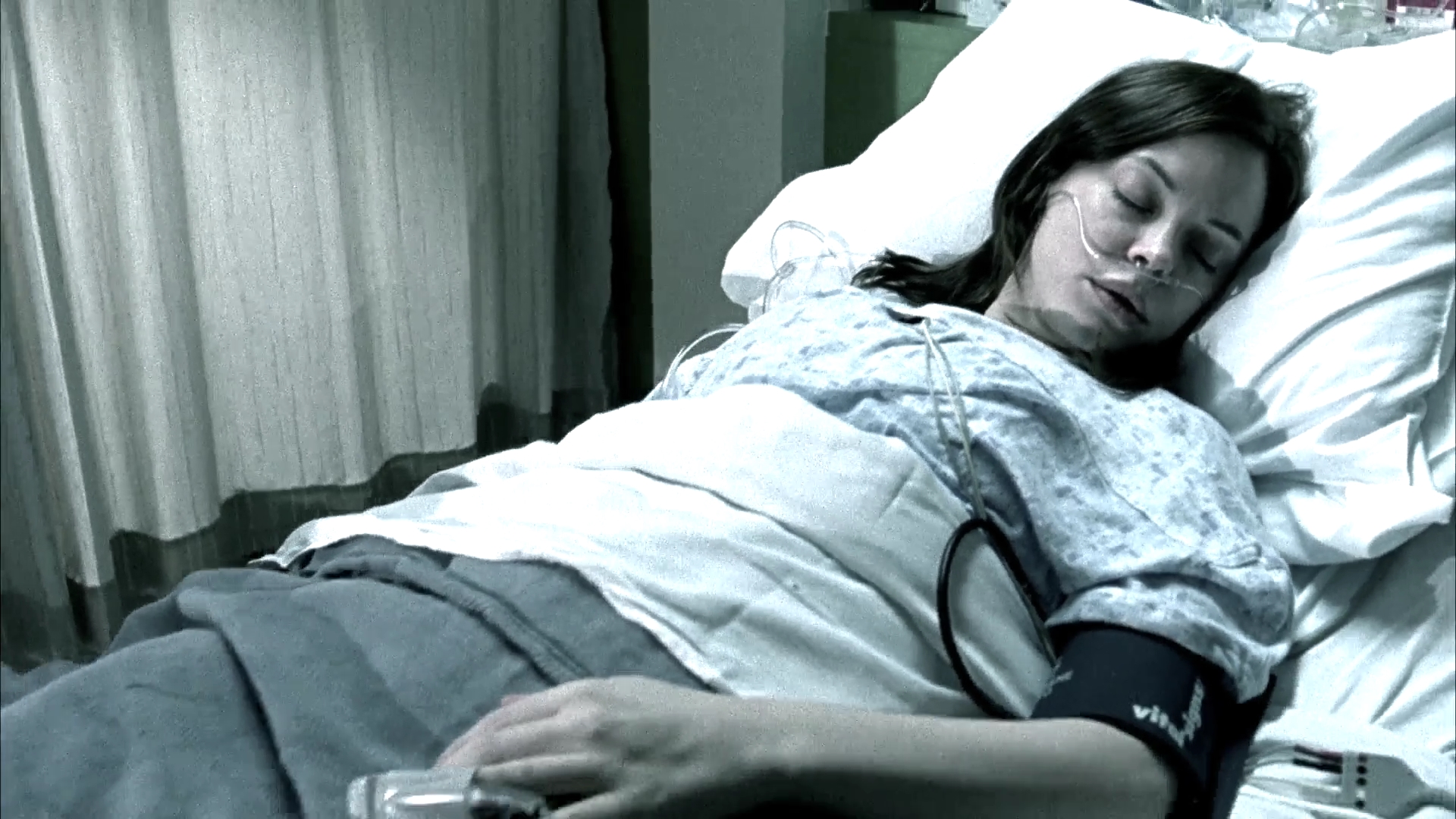 Charmed-Online-dot-NL-DeadAwake2819.jpg