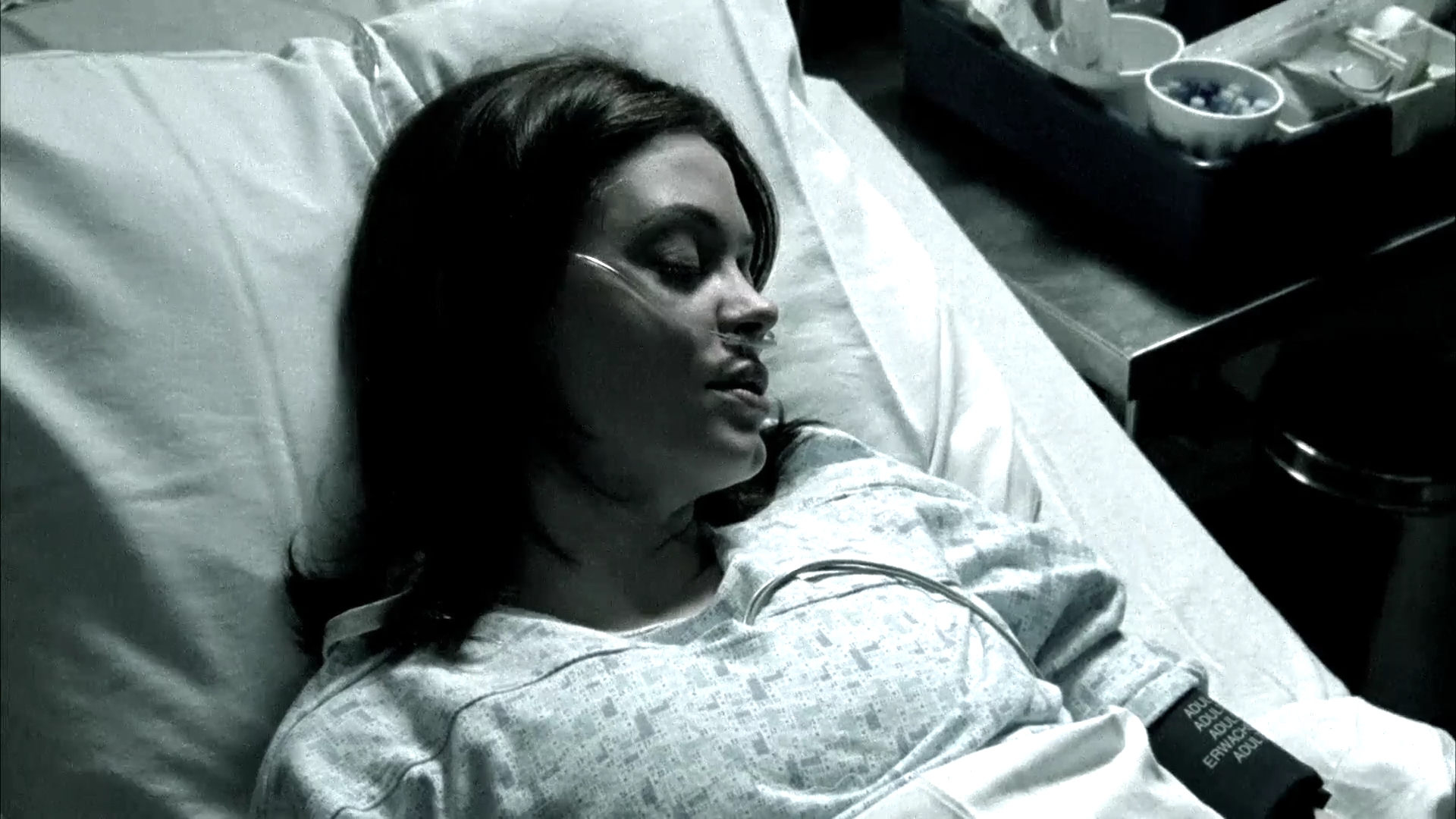 Charmed-Online-dot-NL-DeadAwake2948.jpg Charmed-Online-dot-NL-DeadAwake2948.jpg