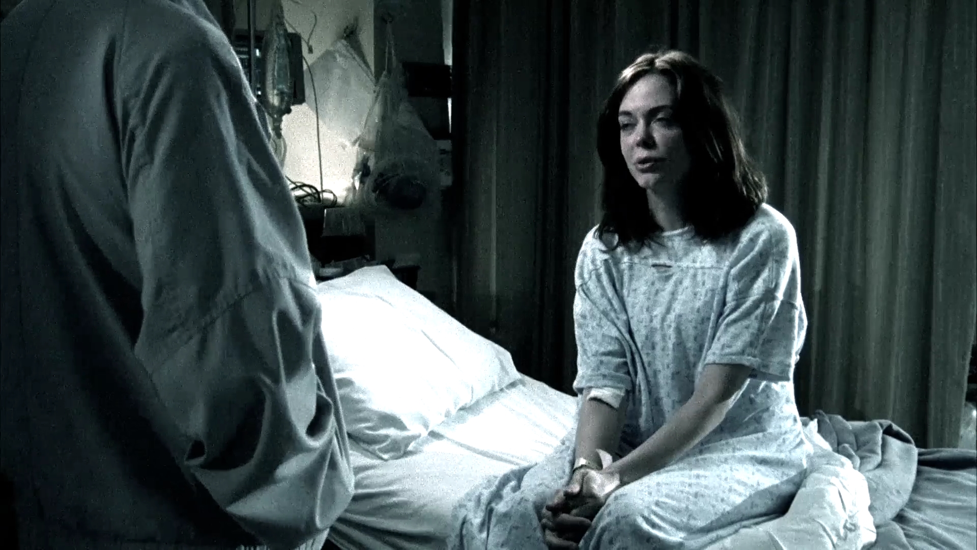 Charmed-Online-dot-NL-DeadAwake3929.jpg Charmed-Online-dot-NL-DeadAwake3929.jpg