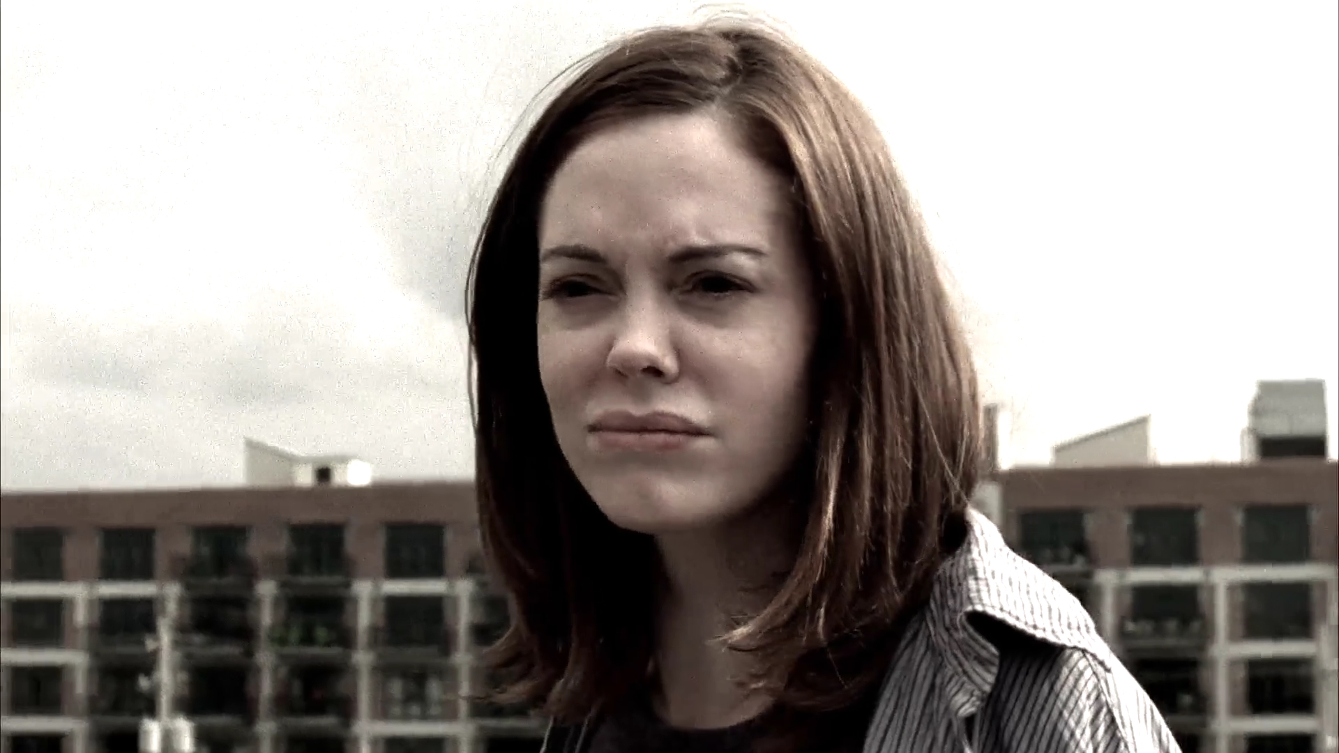 Charmed-Online-dot-NL-DeadAwake4699.jpg