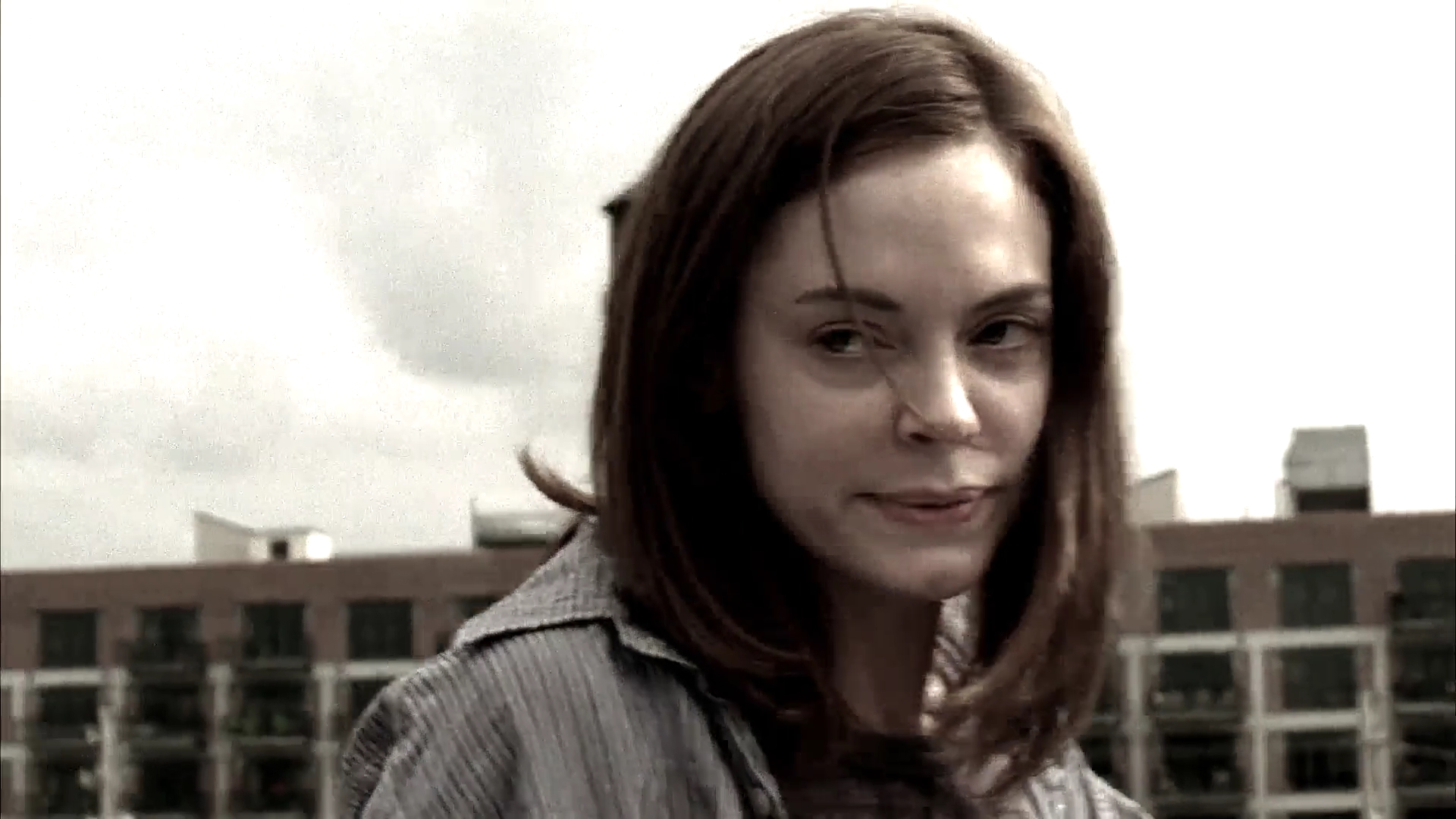 Charmed-Online-dot-NL-DeadAwake4713.jpg Charmed-Online-dot-NL-DeadAwake4713.jpg