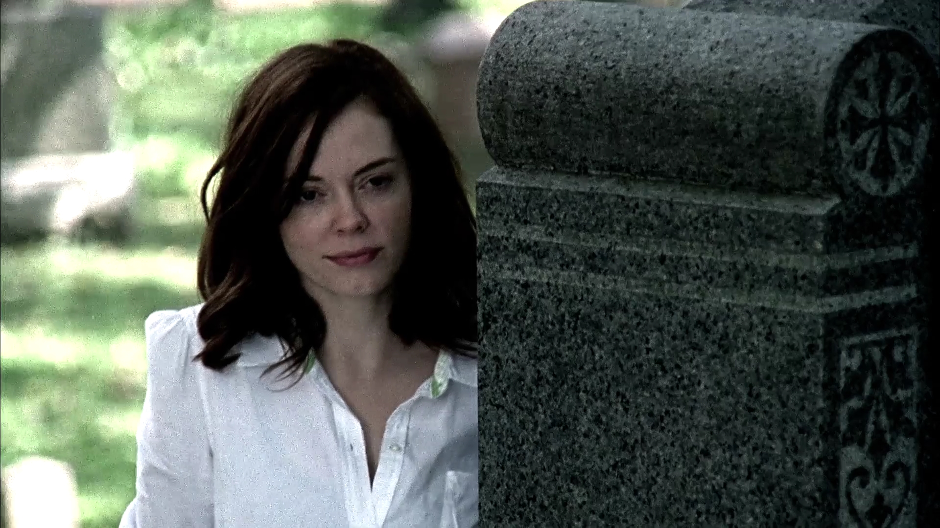 Charmed-Online-dot-NL-DeadAwake4947.jpg Charmed-Online-dot-NL-DeadAwake4947.jpg