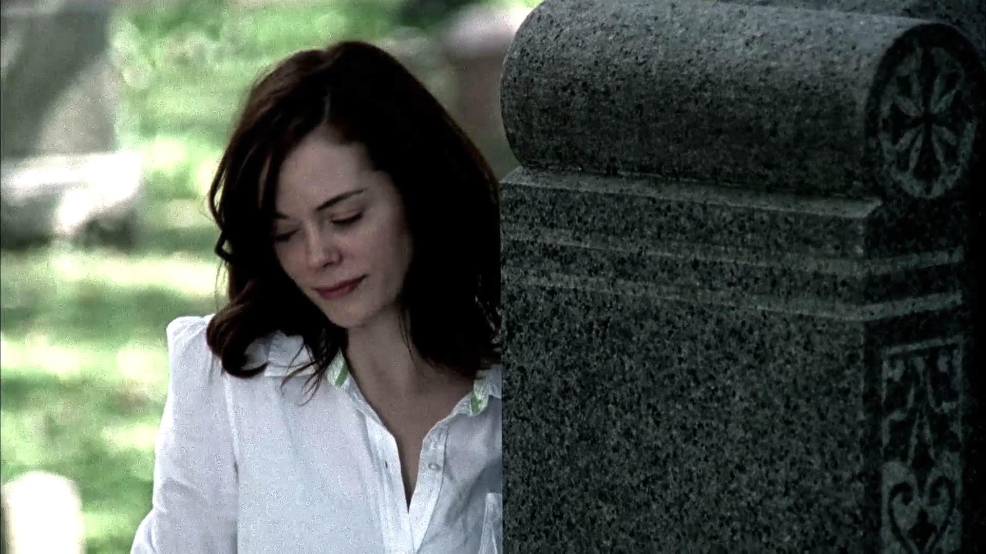 Charmed-Online-dot-NL-DeadAwake4949.jpg Charmed-Online-dot-NL-DeadAwake4949.jpg