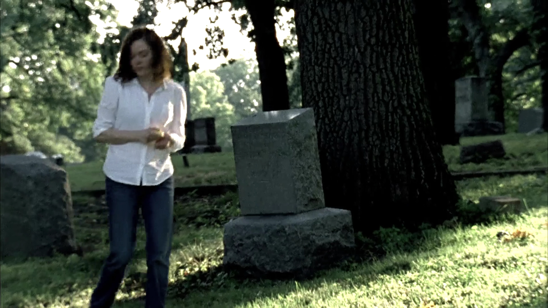 Charmed-Online-dot-NL-DeadAwake5005.jpg