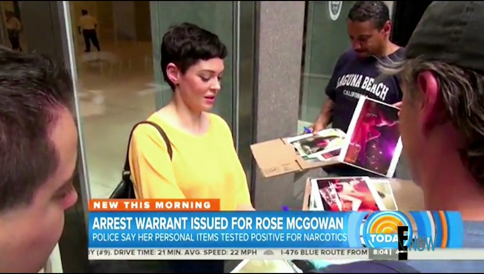 Charmed-Online-dot-nl_CitizienRose1x01-1973.jpg Charmed-Online-dot-nl_CitizienRose1x01-1973.jpg