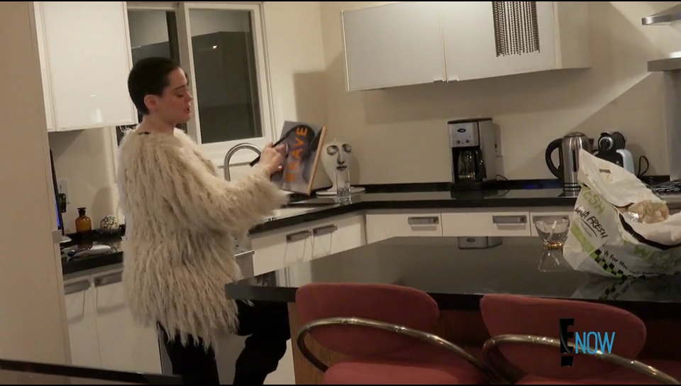 Charmed-Online-dot-nl_CitizienRose1x01-4781.jpg Charmed-Online-dot-nl_CitizienRose1x01-4781.jpg