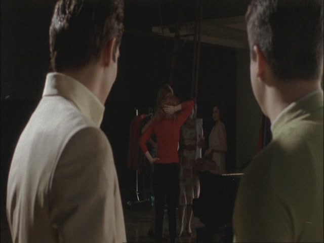 Charmed-Online-dot-net_Elvis6742.jpg