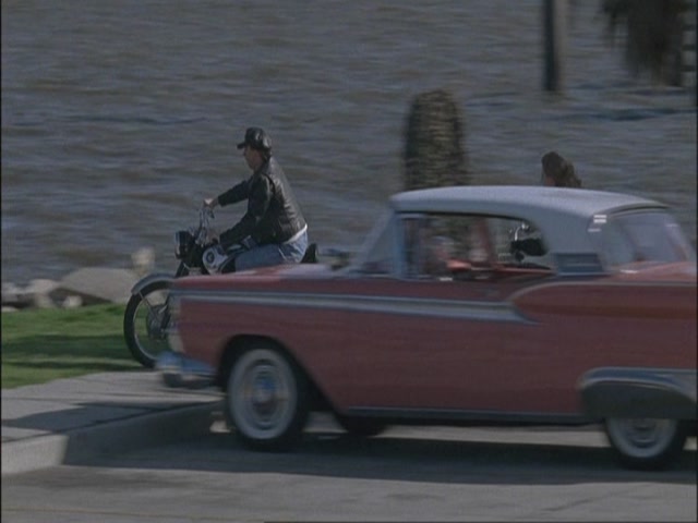 Charmed-Online-dot-net_Elvis7002.jpg