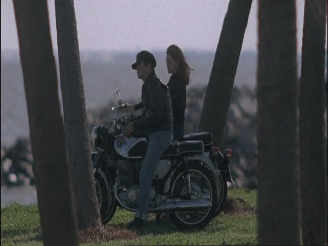Charmed-Online-dot-net_Elvis7007.jpg