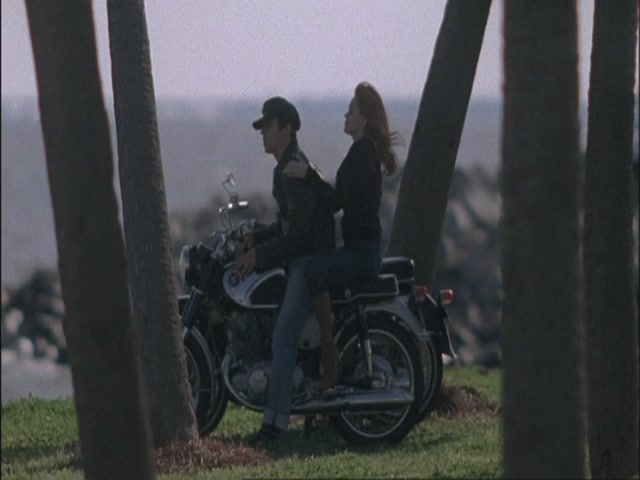 Charmed-Online-dot-net_Elvis7011.jpg