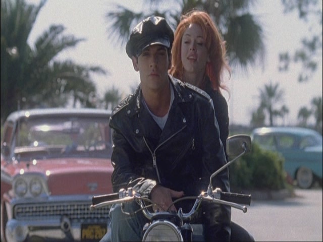 Charmed-Online-dot-net_Elvis7012.jpg