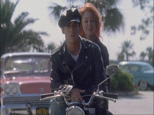 Charmed-Online-dot-net_Elvis7013.jpg