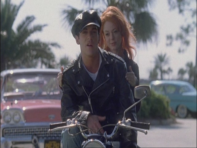 Charmed-Online-dot-net_Elvis7014.jpg