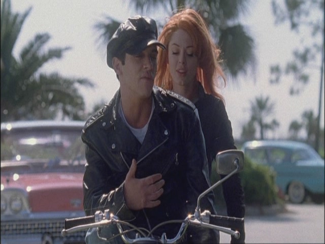 Charmed-Online-dot-net_Elvis7018.jpg