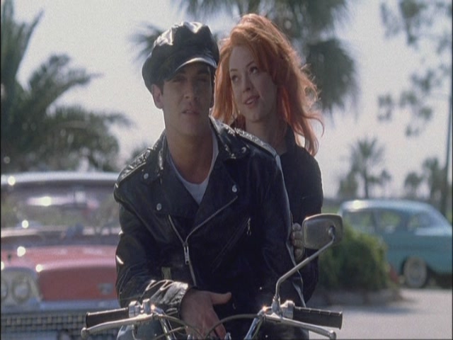 Charmed-Online-dot-net_Elvis7019.jpg
