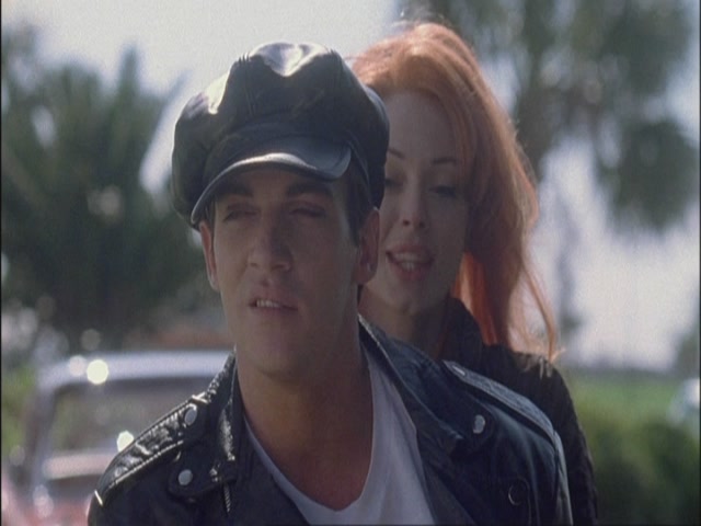 Charmed-Online-dot-net_Elvis7044.jpg
