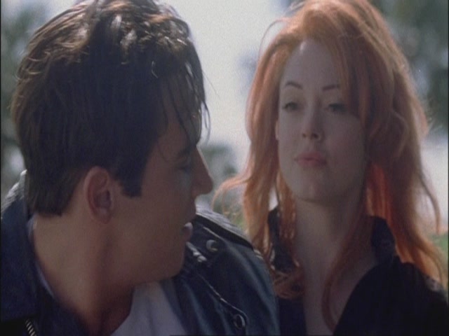 Charmed-Online-dot-net_Elvis7049.jpg