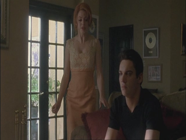 Charmed-Online-dot-net_Elvis7213.jpg