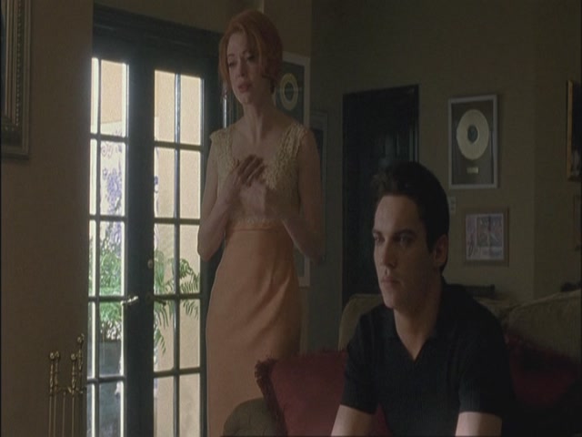 Charmed-Online-dot-net_Elvis7217.jpg