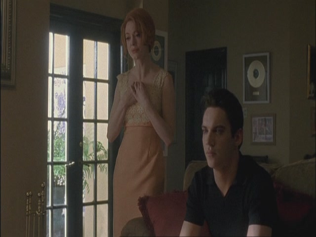 Charmed-Online-dot-net_Elvis7218.jpg