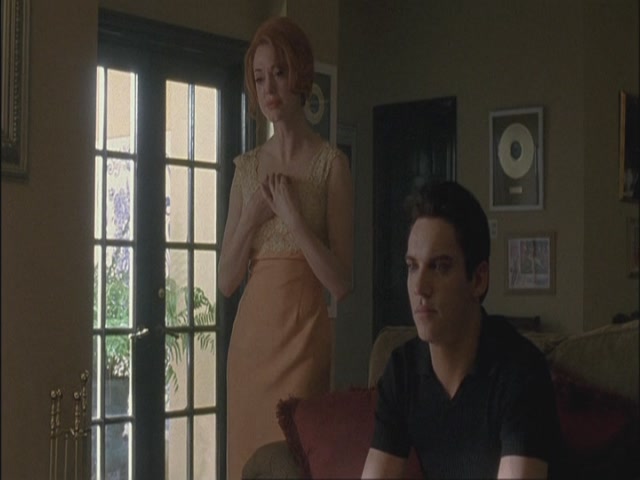 Charmed-Online-dot-net_Elvis7219.jpg