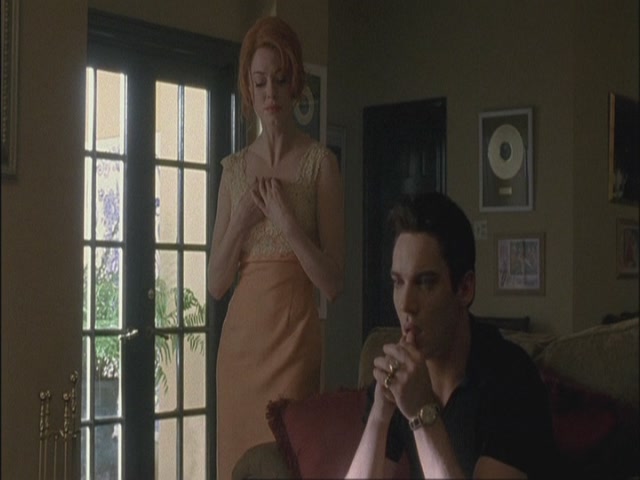 Charmed-Online-dot-net_Elvis7221.jpg