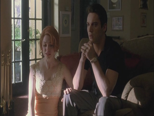 Charmed-Online-dot-net_Elvis7229.jpg