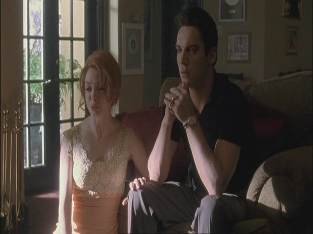 Charmed-Online-dot-net_Elvis7230.jpg