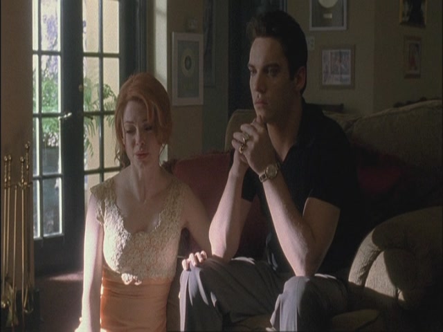 Charmed-Online-dot-net_Elvis7233.jpg