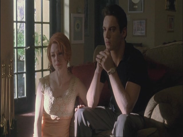Charmed-Online-dot-net_Elvis7236.jpg