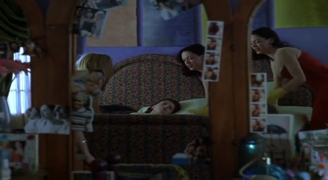 Charmed-Online-dot-net_Jawbreaker0982.jpg