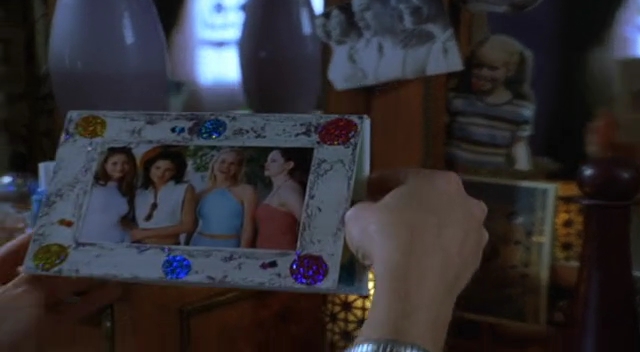 Charmed-Online-dot-net_Jawbreaker1006.jpg Charmed-Online-dot-net_Jawbreaker1006.jpg