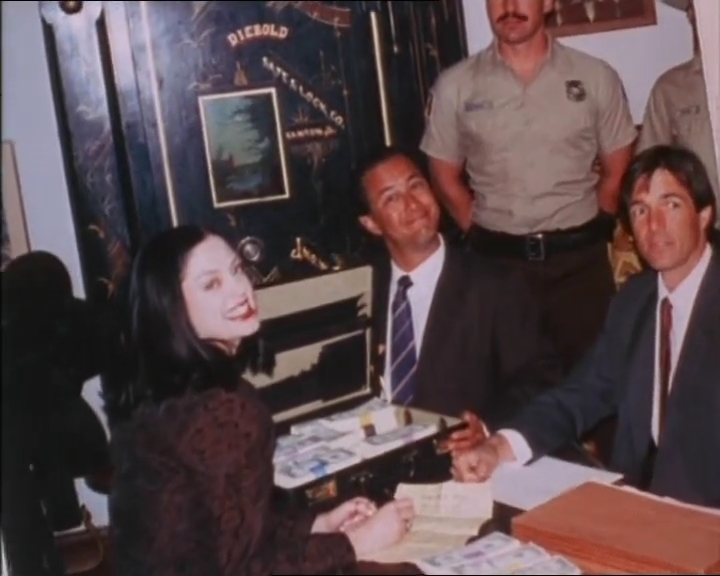 Charmed-Online-dot-net_LewisandClarkandGeorge_4350.jpg