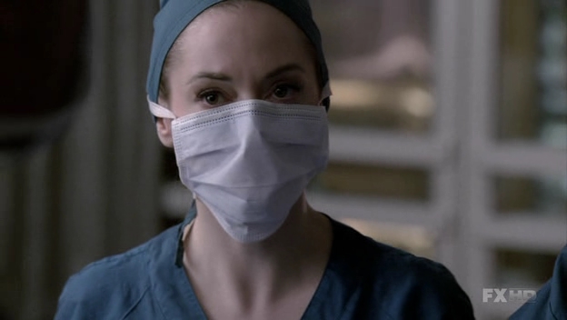 Charmed-Online-dot-NL-NipTuck6x01-1148.jpg