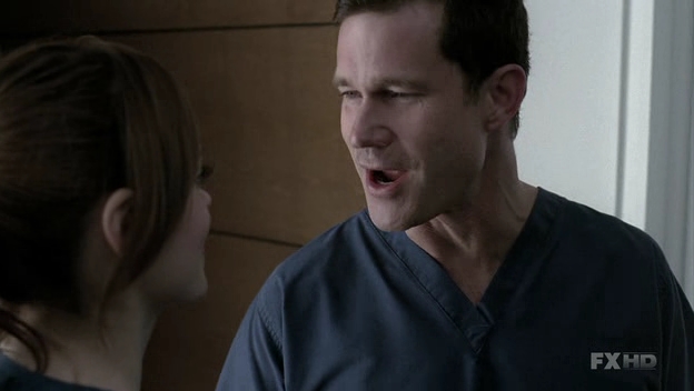 Charmed-Online-dot-NL-NipTuck6x01-1212.jpg