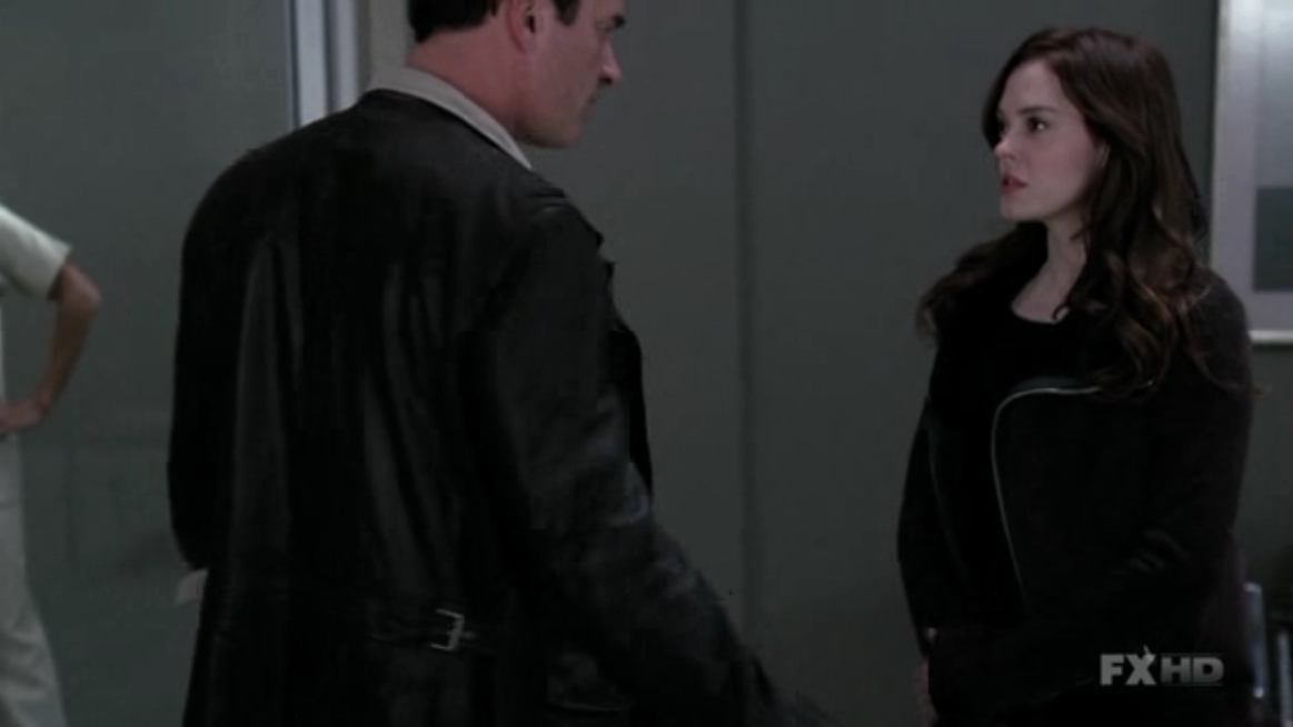 Charmed-Online-dot-NL-NipTuck6x02-0125.jpg