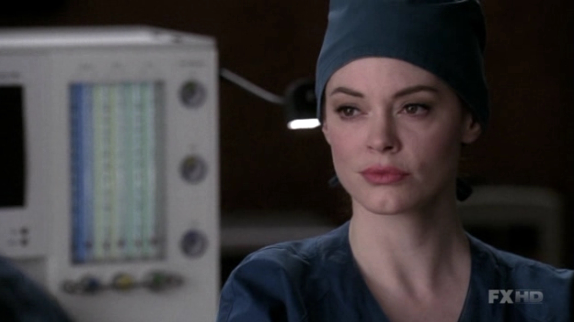 Charmed-Online-dot-NL-NipTuck6x02-1836.jpg