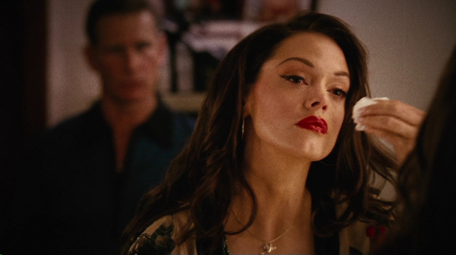Charmed-Online-dot-net_PlanetTerror0423.jpg