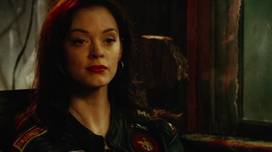 Charmed-Online-dot-net_PlanetTerror1181.jpg