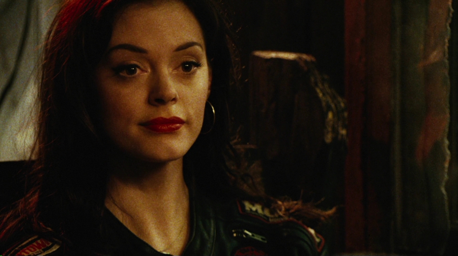 Charmed-Online-dot-net_PlanetTerror1186.jpg