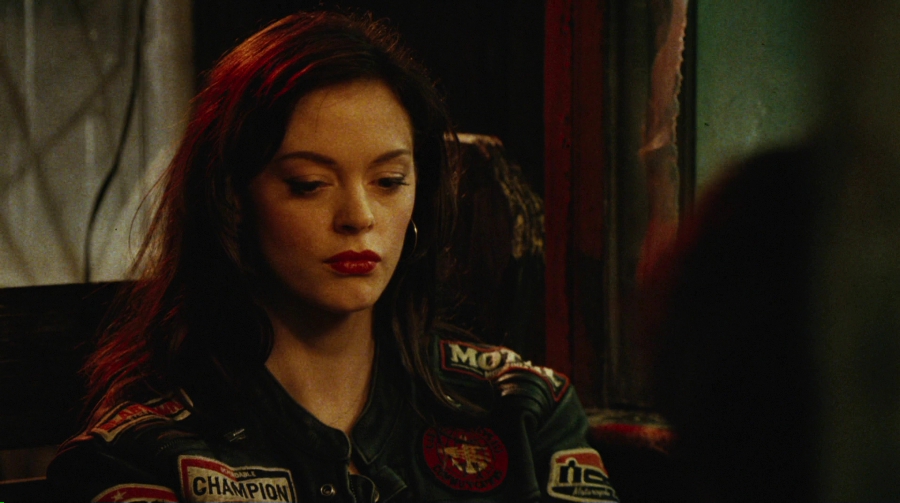 Charmed-Online-dot-net_PlanetTerror1190.jpg
