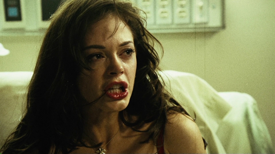 Charmed-Online-dot-net_PlanetTerror3113.jpg