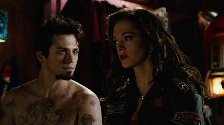 Charmed-Online-dot-net_PlanetTerror3774.jpg