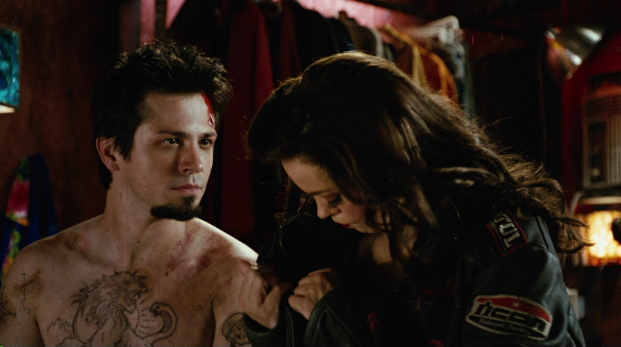 Charmed-Online-dot-net_PlanetTerror3776.jpg