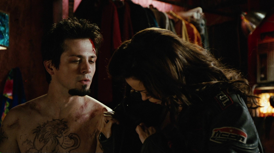 Charmed-Online-dot-net_PlanetTerror3777.jpg