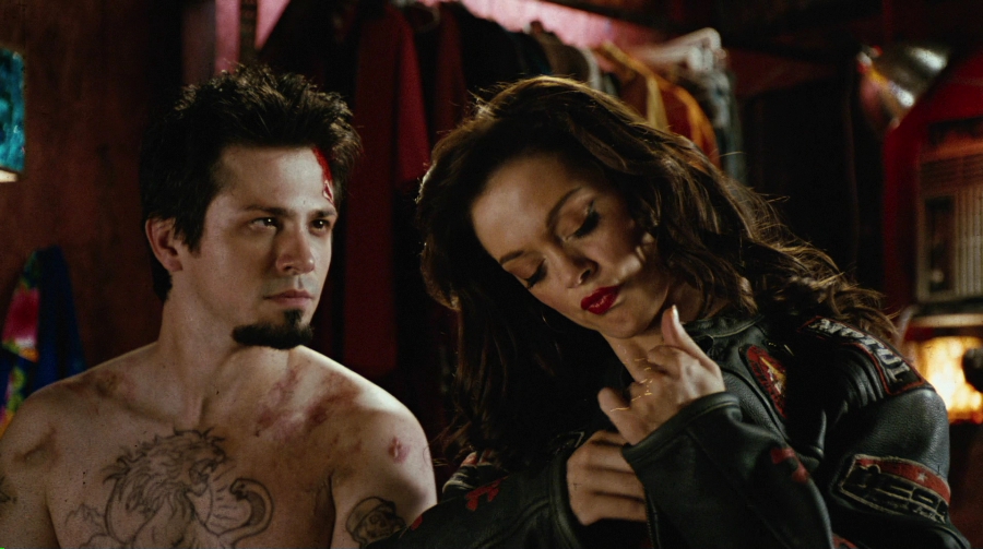 Charmed-Online-dot-net_PlanetTerror3780.jpg