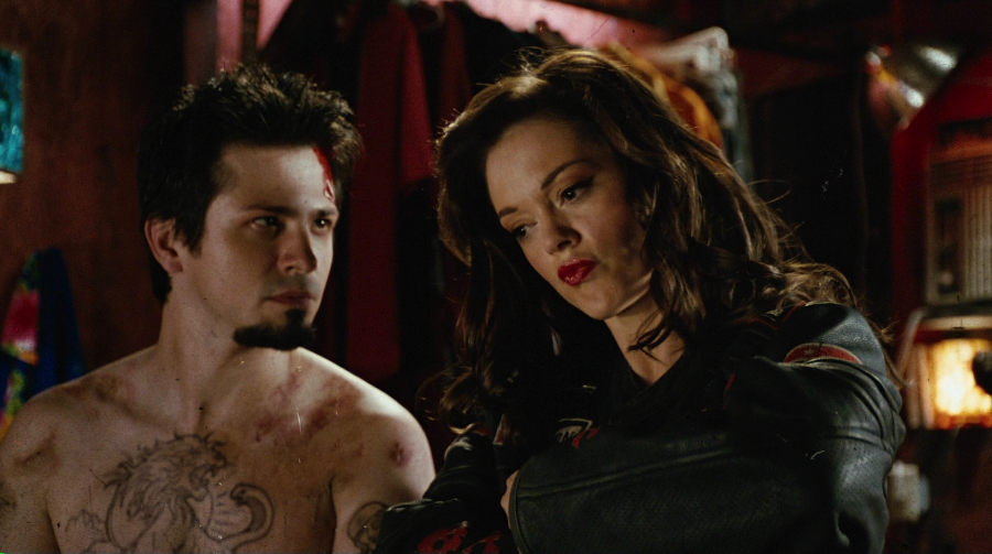Charmed-Online-dot-net_PlanetTerror3781.jpg